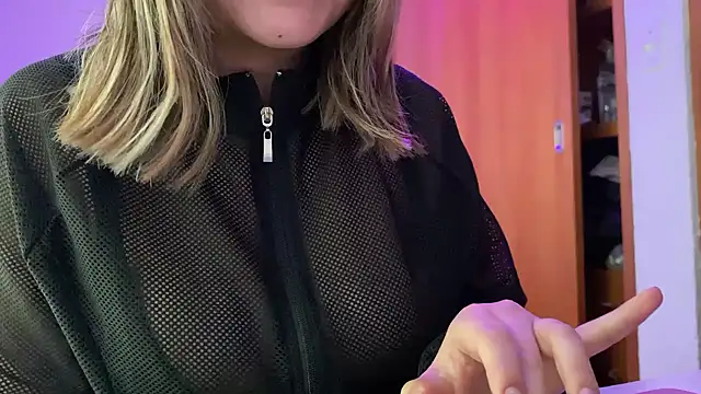 hannahcdmx online show from 09/15/25, 05:57