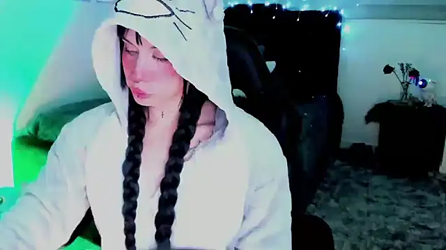 Snapshot of _riassgremory chatting on 10/02/25, 04:30 riassgremory online show from 10/02/25, 04:30