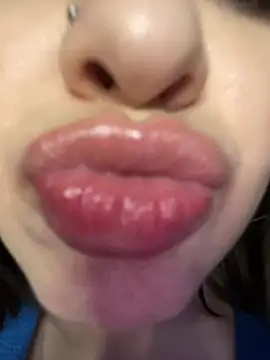 EllyBigTits online show from 02/19/25, 09:25