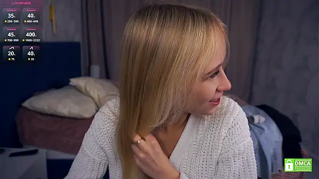 Snapshot of LynetBurby chatting on 10/02/25, 03:41 LynetBurby online show from 10/02/25, 03:41