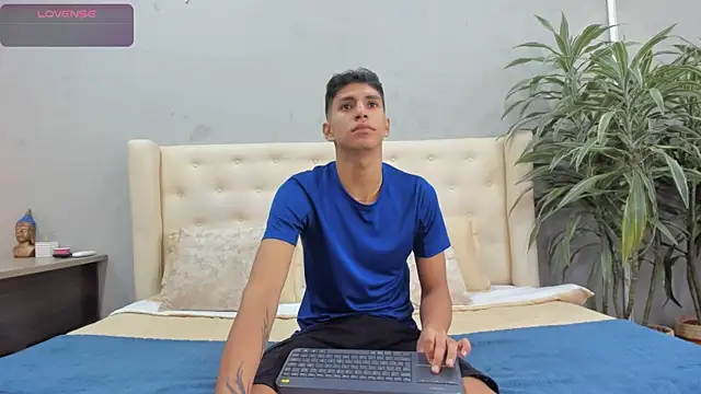 kieran derek online show from 09/29/25, 03:11