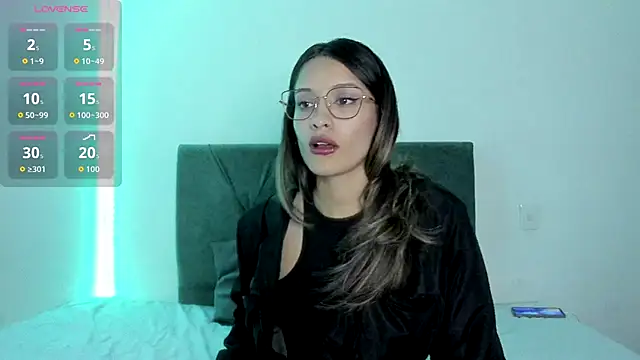 Gabby and Alice online show from 10/09/25, 10:30