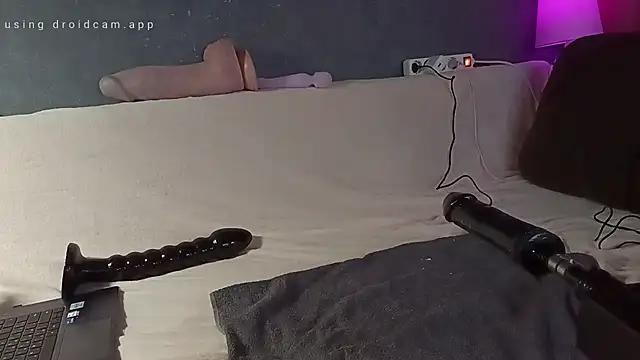 Snapshot of Hungry__Puppy chatting on 10/23/25, 08:29 Hungry  Puppy online show from 10/23/25, 08:29