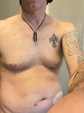 Snapshot of lucboyslam chatting on 12/18/24, 01:48 lucboyslam online show from 12/18/24, 01:48