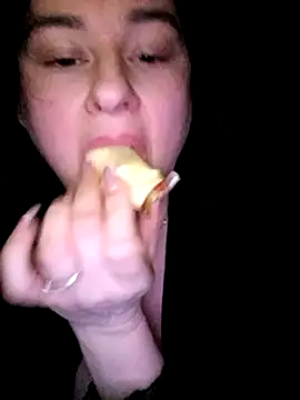 YuliannaFox online show from 03/22/25, 10:37