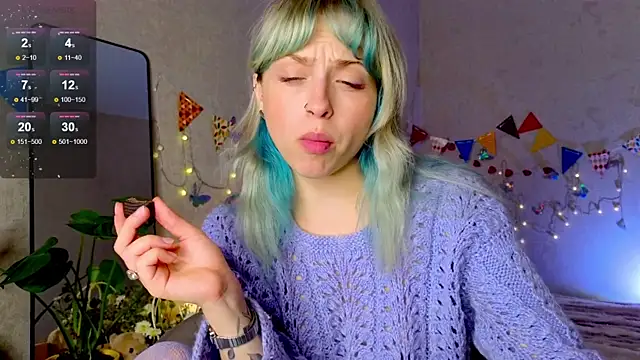 Snapshot of lavenderluxe chatting on 09/29/25, 12:32 lavenderluxe online show from 09/29/25, 12:32