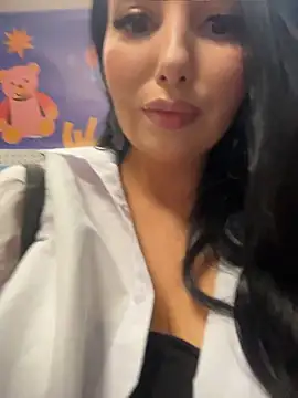 Snapshot of Tisha_Busty chatting on 07/17/26, 01:29 Tisha Busty online show from 07/17/26, 01:29