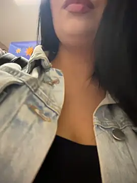 Snapshot of Tisha_Busty chatting on 07/30/26, 12:15 Tisha Busty online show from 07/30/26, 12:15