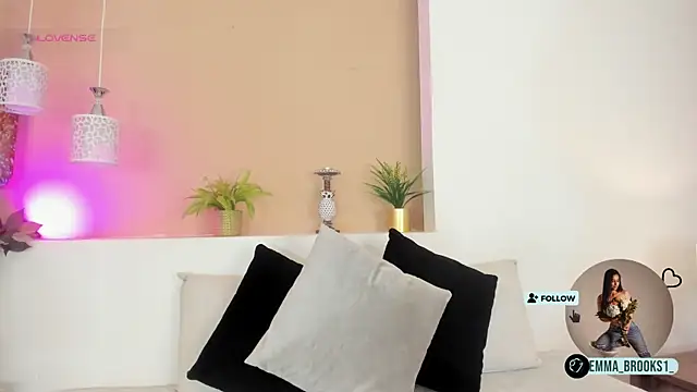 emma brooks1 online show from 12/17/24, 07:48
