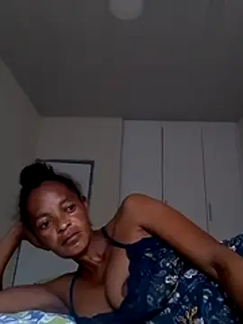 sweets 80 online show from 10/27/25, 03:43