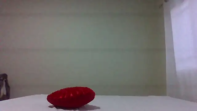 Snapshot of sweets_80 chatting on 03/25/26, 04:07 sweets 80 online show from 03/25/26, 04:07