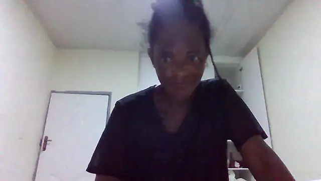 Snapshot of sweets_80 chatting on 04/12/26, 12:26 sweets 80 online show from 04/12/26, 12:26