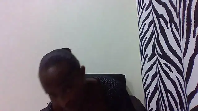 Snapshot of sweets_80 chatting on 06/01/26, 06:20 sweets 80 online show from 06/01/26, 06:20