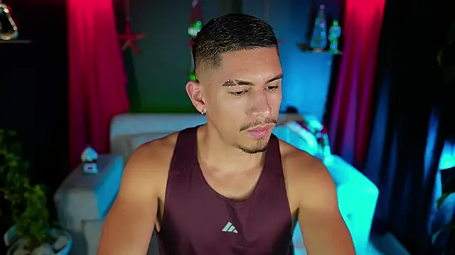 Aaronfox x online show from 11/29/25, 09:29