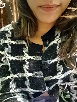 MIss-Naina online show from 12/15/24, 11:31