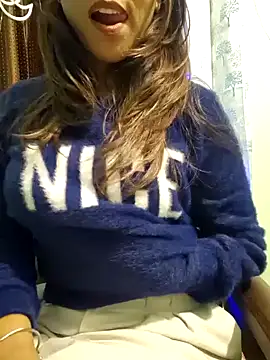 MIss-Naina online show from 12/25/24, 09:56