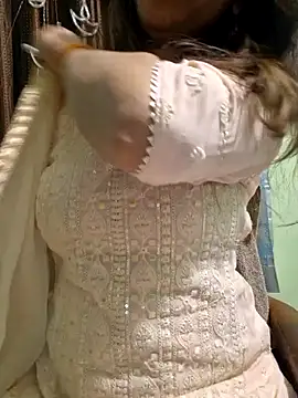 MIss-Naina online show from 12/29/24, 03:46