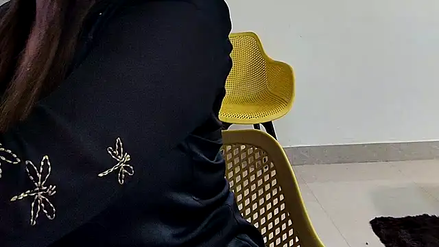 MIss-Naina online show from 05/14/26, 06:04