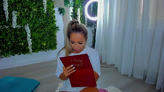 VivienCarter online show from 09/15/25, 07:30