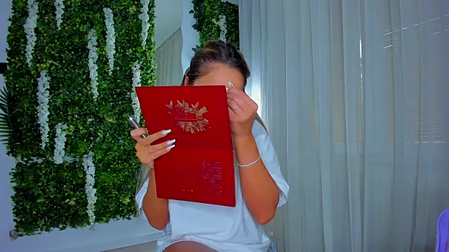 VivienCarter online show from 10/04/25, 12:25