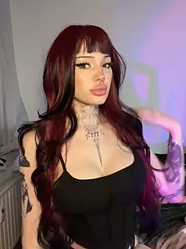 madelinexx online show from 10/17/25, 09:50