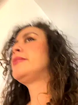 Snapshot of Elizabeth_Dupont chatting on 09/29/25, 11:48 Elizabeth Dupont online show from 09/29/25, 11:48