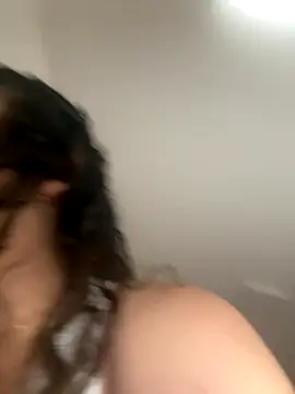 Snapshot of Elizabeth_Dupont chatting on 11/16/25, 05:18 Elizabeth Dupont online show from 11/16/25, 05:18