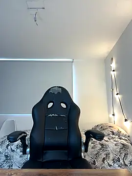 Snapshot of Elizabeth_Dupont chatting on 11/25/25, 07:25 Elizabeth Dupont online show from 11/25/25, 07:25