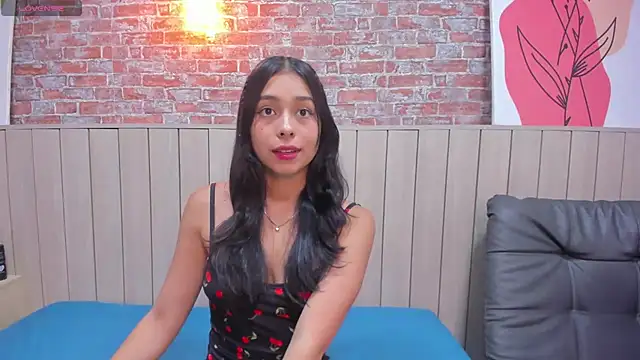 SophieBenson online show from 01/11/25, 12:07