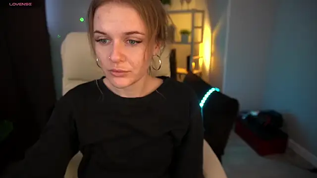 MaribelRiverr  online show from 12/13/24, 06:21