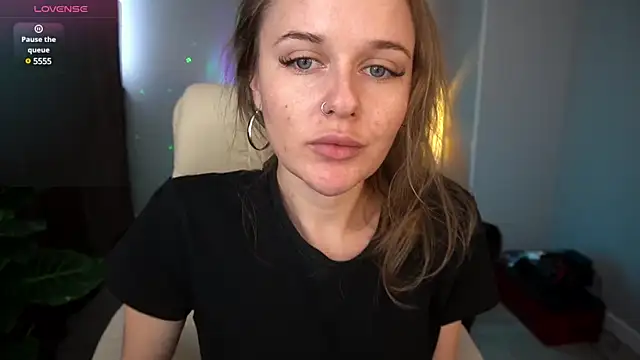 MaribelRiverr  online show from 12/13/24, 09:46
