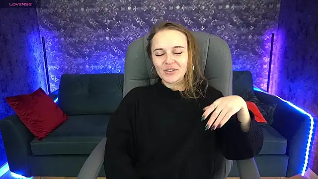 MaribelRiverr  online show from 12/19/24, 06:12