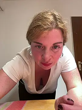 Snapshot of Lombada chatting on 03/02/26, 08:37 Lombada online show from 03/02/26, 08:37