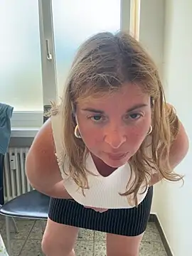 Lombada online show from 06/15/26, 09:44