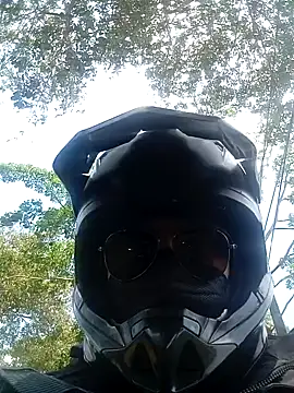 Snapshot of sadunt chatting on 02/07/25, 06:24 sadunt online show from 02/07/25, 06:24