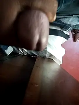 Snapshot of sadunt chatting on 03/14/25, 04:32 sadunt online show from 03/14/25, 04:32