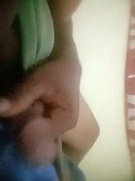 Snapshot of sadunt chatting on 11/10/25, 05:28 sadunt online show from 11/10/25, 05:28