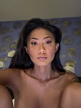 Snapshot of thai-dreamgirl chatting on 03/15/26, 11:49 thai-dreamgirl online show from 03/15/26, 11:49
