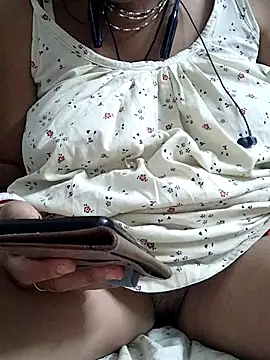 Snapshot of miss-Riy chatting on 06/30/26, 05:14 miss-Riy online show from 06/30/26, 05:14