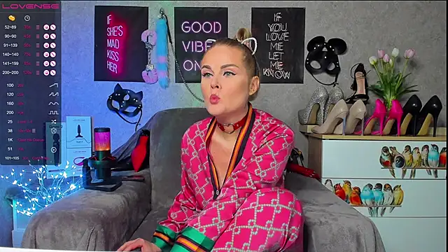 HannaKorsak online show from 02/02/25, 06:42
