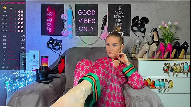 HannaKorsak online show from 02/11/25, 05:50