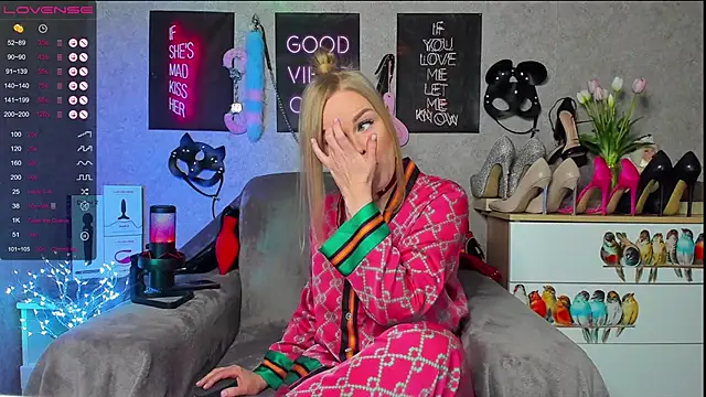 HannaKorsak online show from 02/24/25, 06:15