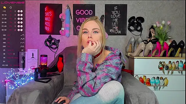 HannaKorsak online show from 03/16/25, 09:26