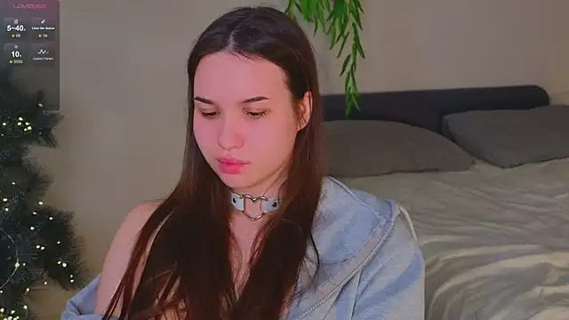 Snapshot of Roxie_Mils chatting on 01/11/25, 06:12 Roxie Mils online show from 01/11/25, 06:12