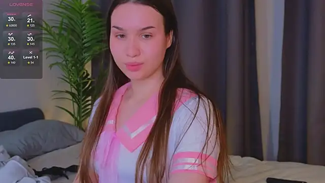 Snapshot of Roxie_Mils chatting on 01/21/25, 09:15 Roxie Mils online show from 01/21/25, 09:15