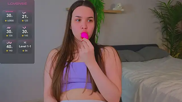 Snapshot of Roxie_Mils chatting on 01/29/25, 03:37 Roxie Mils online show from 01/29/25, 03:37