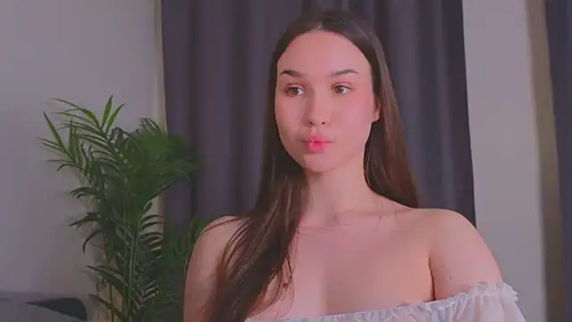 Snapshot of Roxie_Mils chatting on 02/06/25, 06:46 Roxie Mils online show from 02/06/25, 06:46