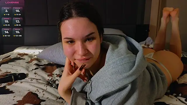 Snapshot of Roxie_Mils chatting on 03/14/25, 09:32 Roxie Mils online show from 03/14/25, 09:32