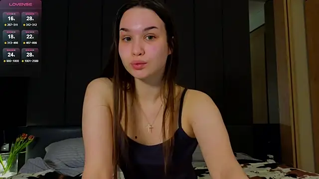 Snapshot of Roxie_Mils chatting on 03/20/25, 06:09 Roxie Mils online show from 03/20/25, 06:09