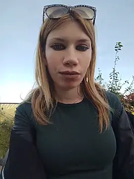 EvaRush online show from 05/11/26, 04:04